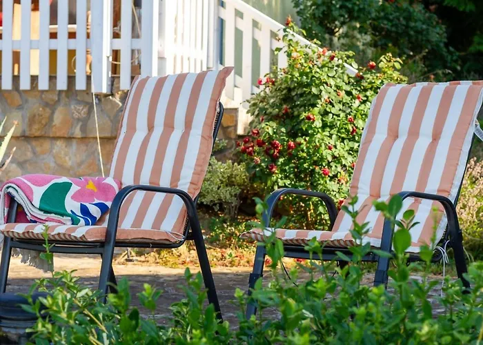 2br Lavender Hideaway House By Nw דירה צ'רסגטומאי