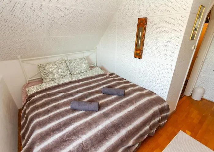 2br Lavender Hideaway House By Nw